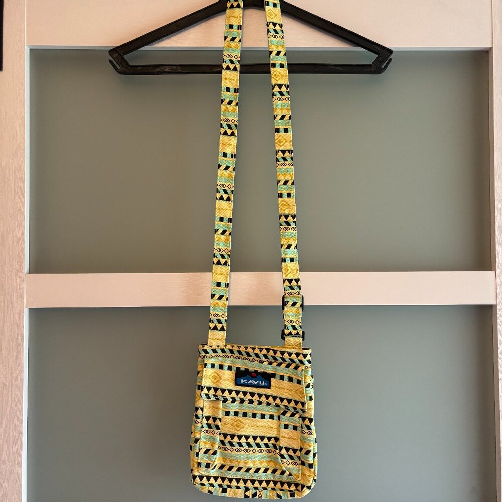 KAVU Keeper Crossbody Bag in Southwest Geometric Print